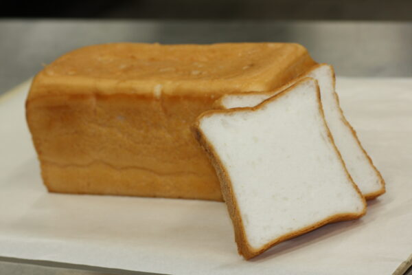 ふっくらベイク粉使用食パン